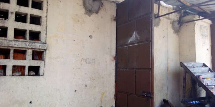 Echange de Tirs à Balles réelles au carrefour du Marché d’Amoutivé, un Enfant tué et sa Mère gravement blessée.