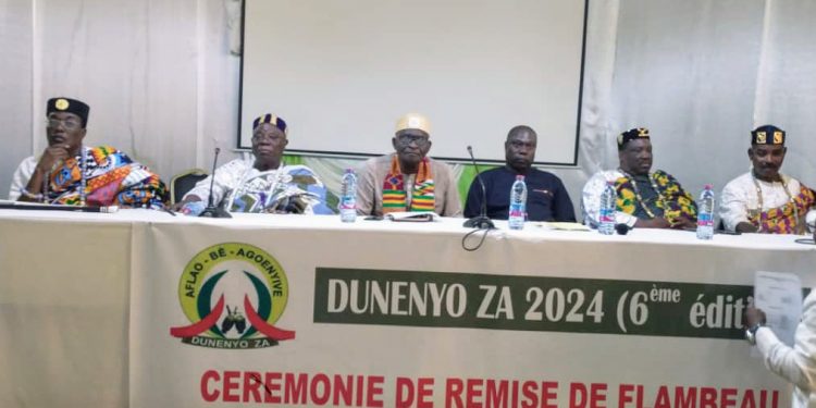 Lancement de l’Acte 6 de la Fête Dunenyo Zan : Remise de flambeau à la communauté Agoenyive